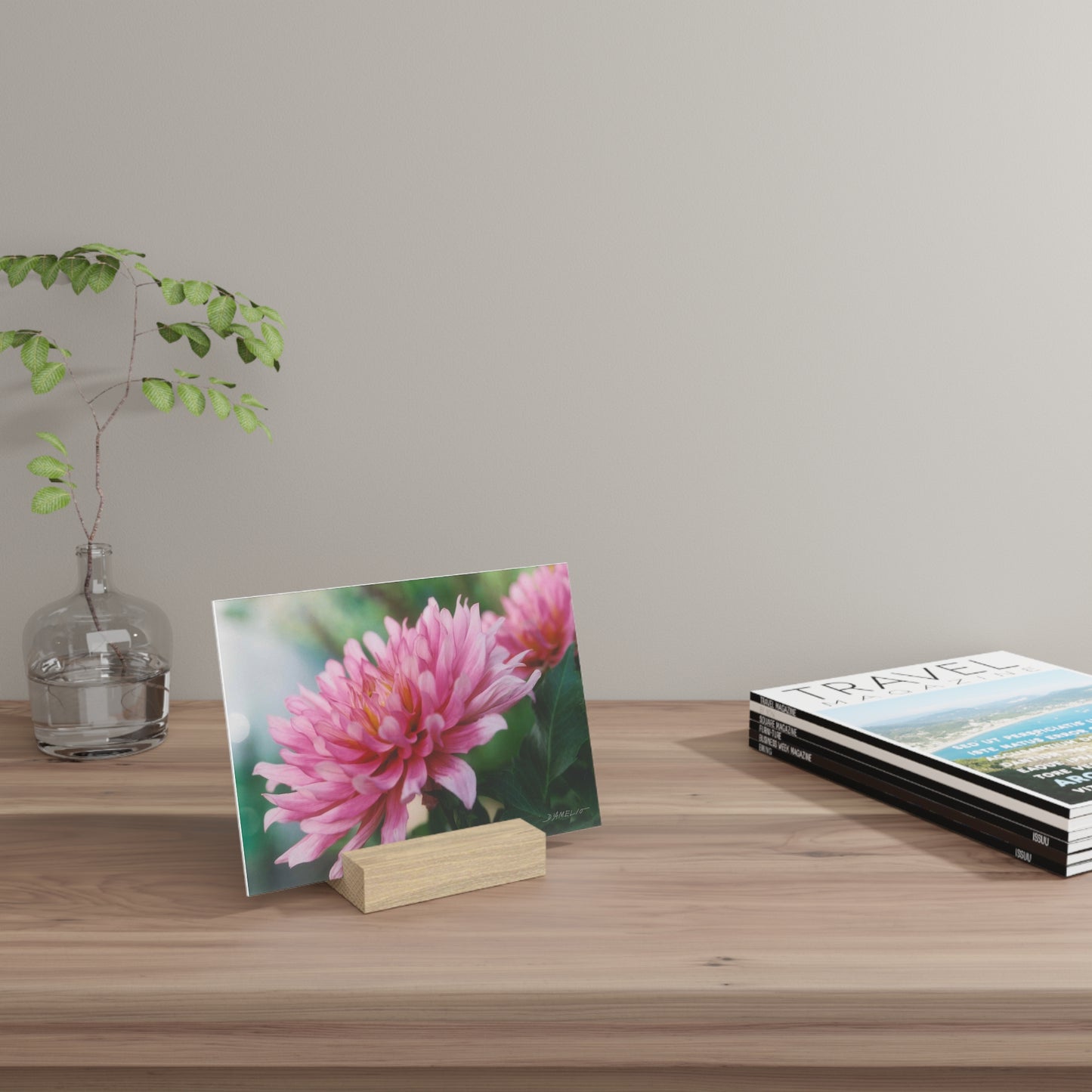 Dahlia Gallery Board with Stand